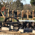 Bild 14 vom Aufbau am 19. Januar 2019 . Jetzt können die Fachwerk- und Dachstuhlarbeiten fortgesetzt werden. Die betreffenden Hölzer sind schon gefertigt.