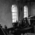 Historische Fenster im ehemaligen S&auml;gewerk M&uuml;ller, die restauriert in der neuen Umhausung zur gegebener Zeit eingebaut werden