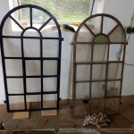 Restaurierung der historischen Fenster aus dem ehemaligen S&auml;gewerk M&uuml;ller in L&uuml;chow, wo die Dampfmaschine im Einsatz war.