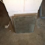 Scheiben der historischen Fenster aus dem ehemaligen S&auml;gewerk M&uuml;ller in L&uuml;chow, wo die Dampfmaschine im Einsatz war.